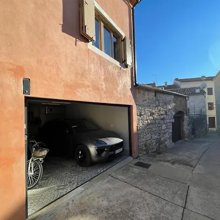 Apartment Old Town Luxury *
