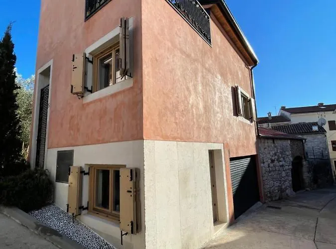 Old Town Luxury Ρόβινι